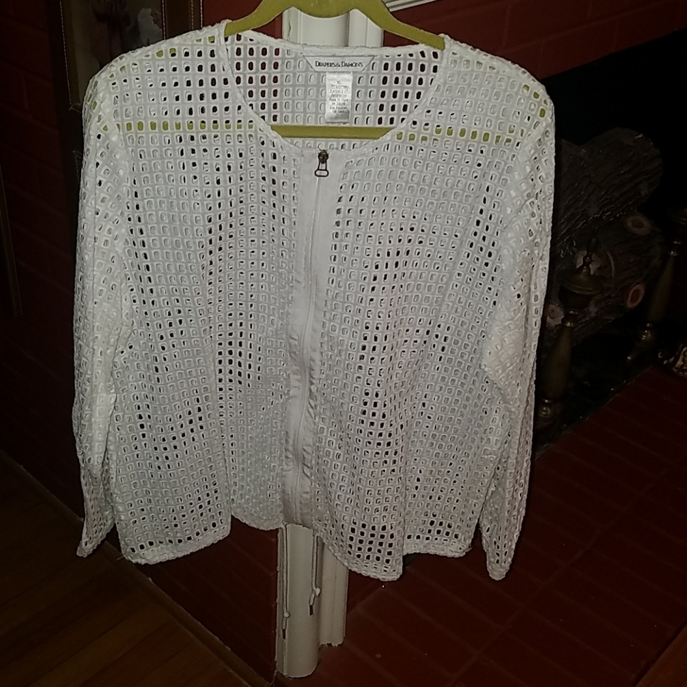 Drapers and Damon's XL White Jacket